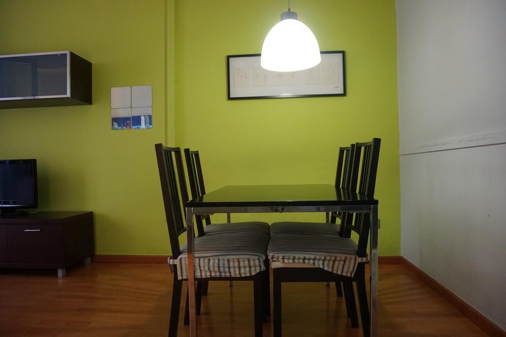 Aparteasy - Montjuic & Fira Barcelona Buitenkant foto